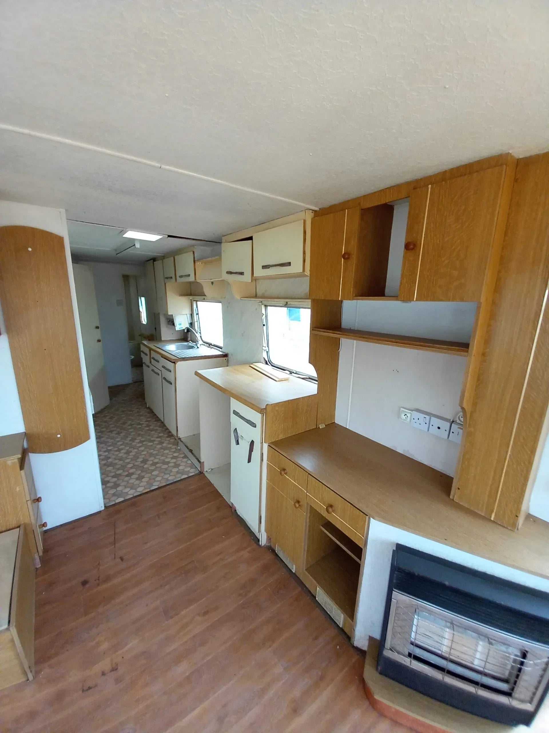 CASA MÓVEIS LKP DE 8.5X3 METROS T2