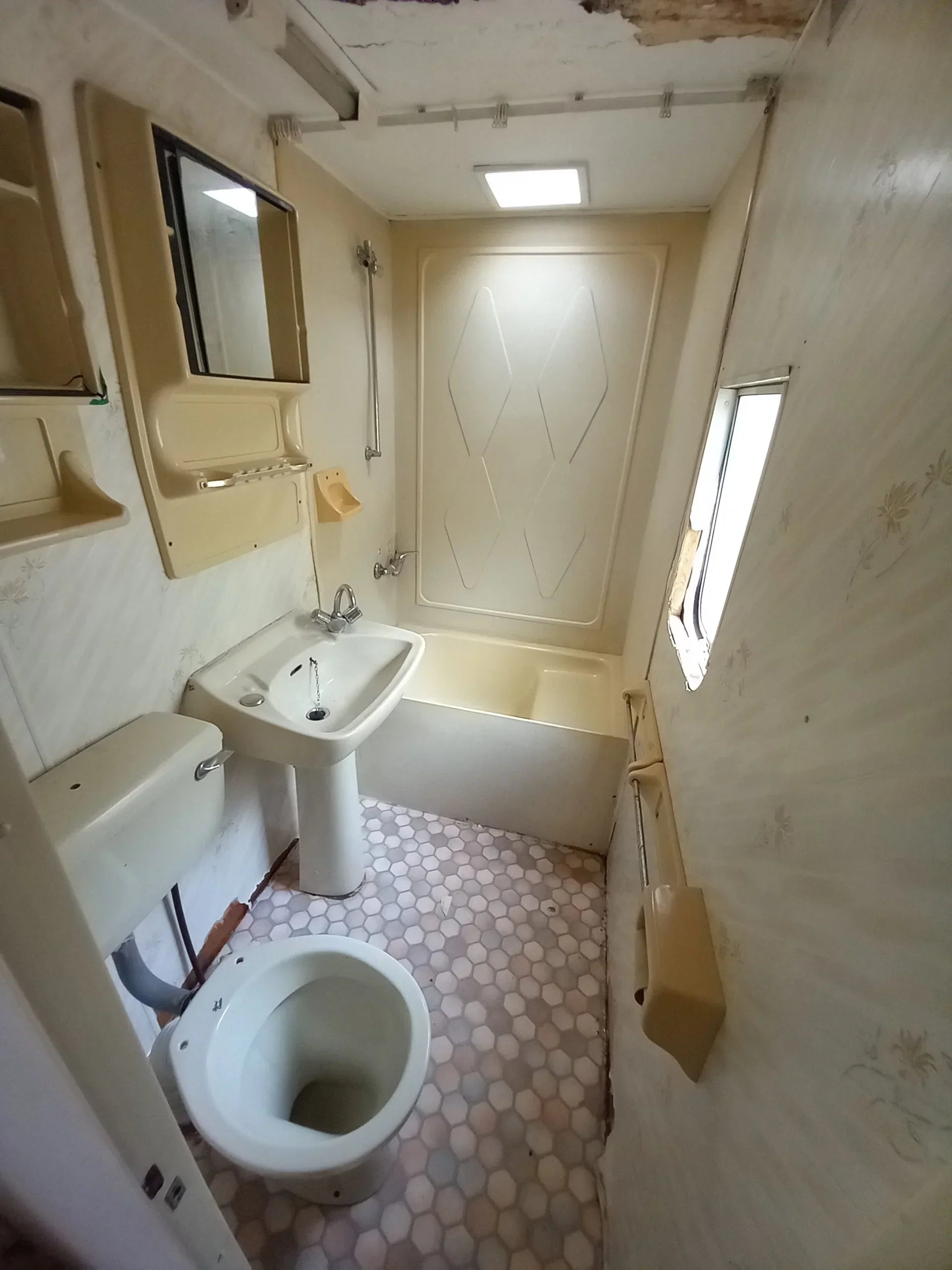 CASA MÓVEIS LKP DE 8.5X3 METROS T2