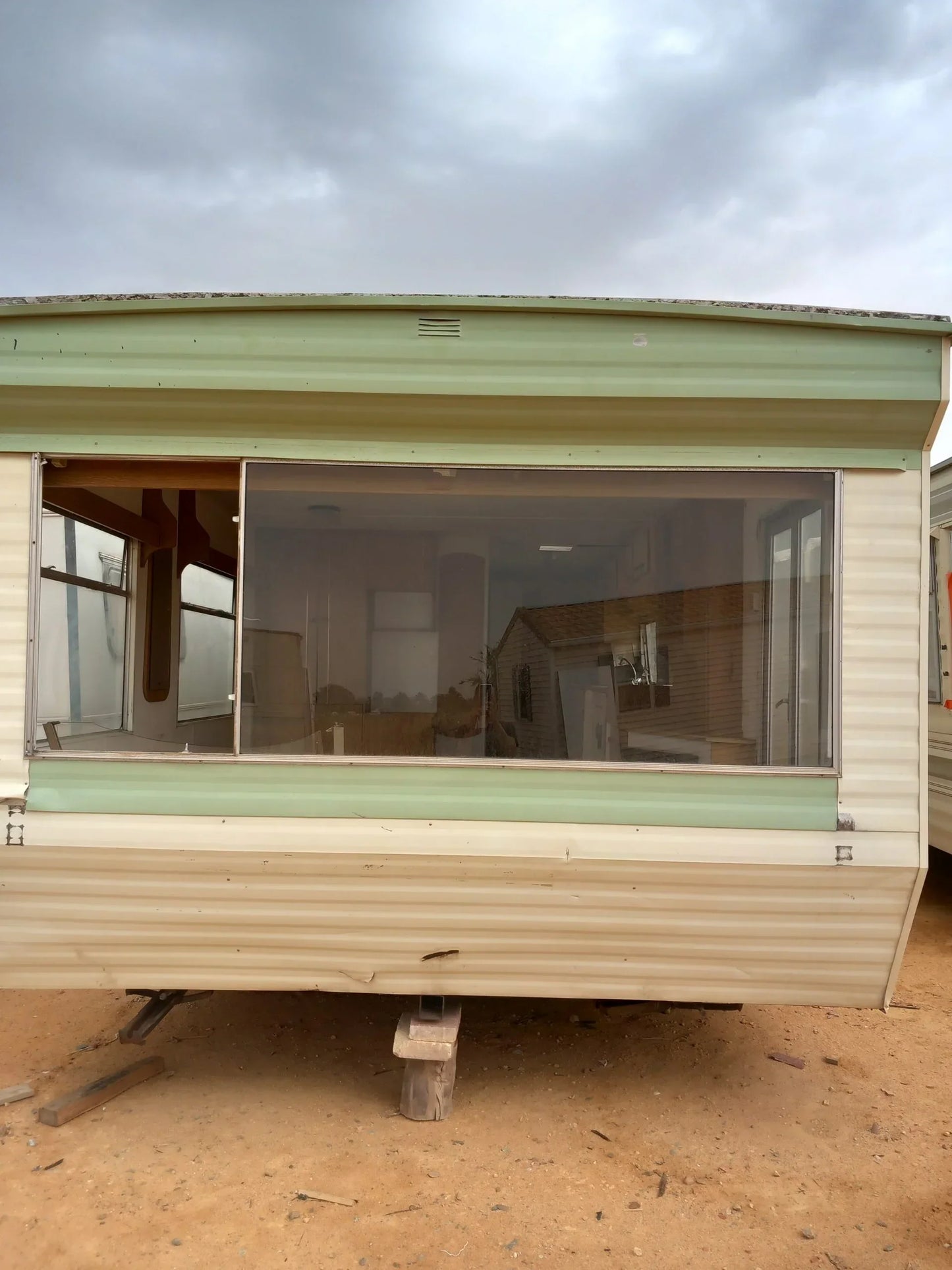 CASA MÓVEIS LKP DE 8.5X3 METROS T2