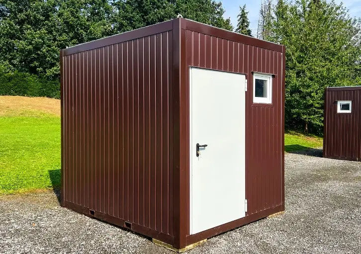 Contentor sanitário de 7,35 m²