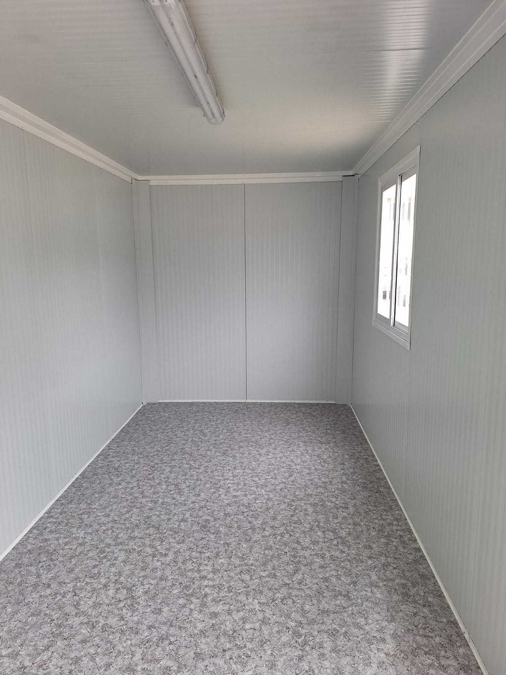 Contentor/Escritório) Módulo pré-fabricado 4m x 2,35m