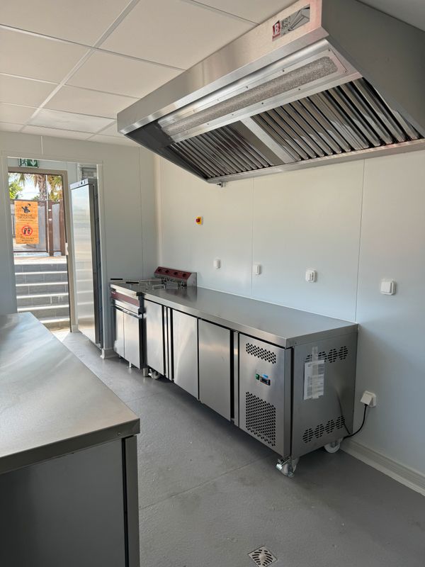 Contentor Lanche / Guinguette / Bar / Quiosque / Casa com Piscina VDU